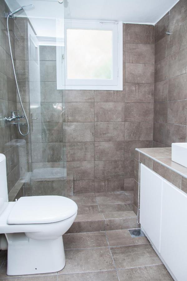 Sunny And Minimal Apt In Glyfada With 3 Bdrm アテネ エクステリア 写真
