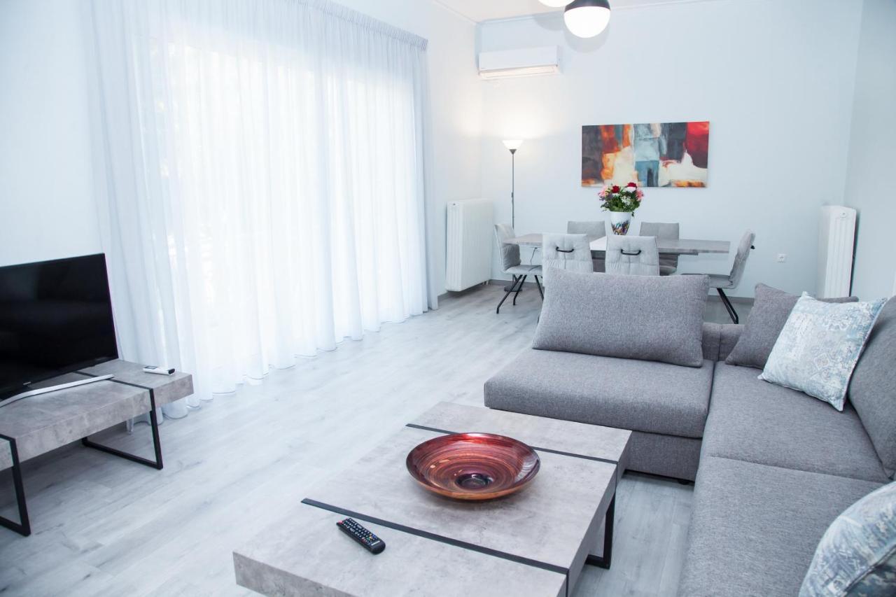Sunny And Minimal Apt In Glyfada With 3 Bdrm アテネ エクステリア 写真